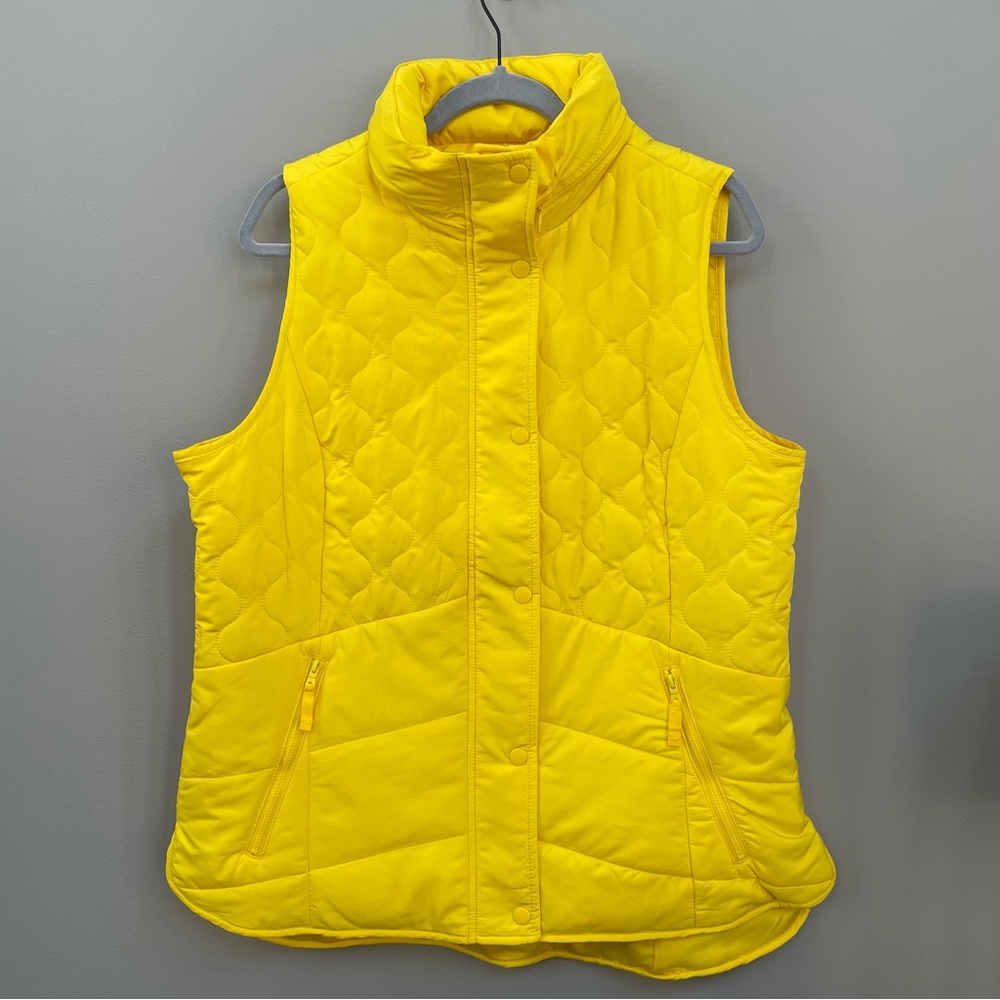 TALBOTS NWOT Quilted Vest with Packable Hood - Size L